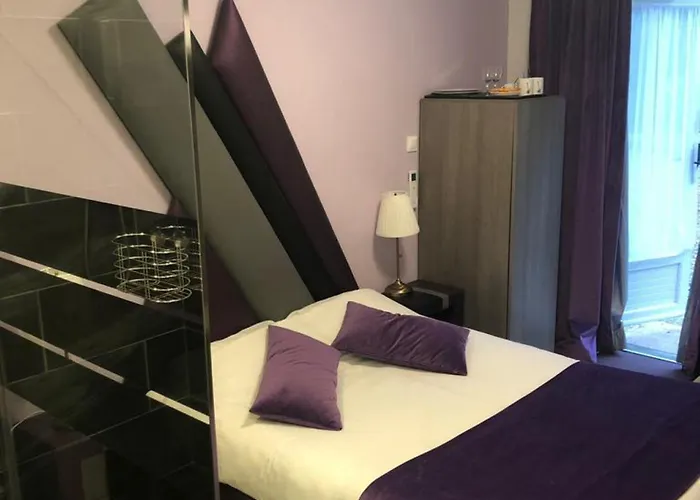 Domaine De La Palle Hébergement de vacances *